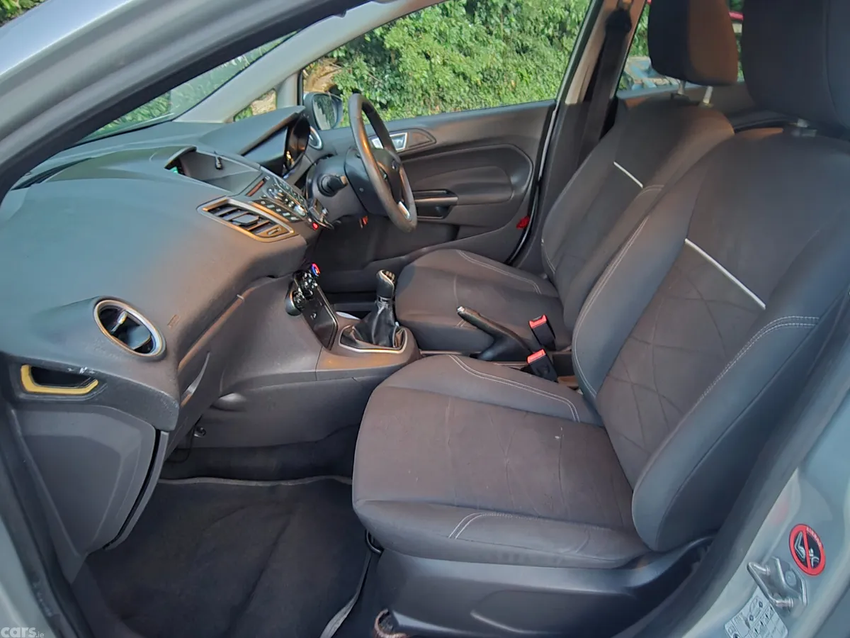 Ford Fiesta Hatchback, Diesel, 2013, Silver