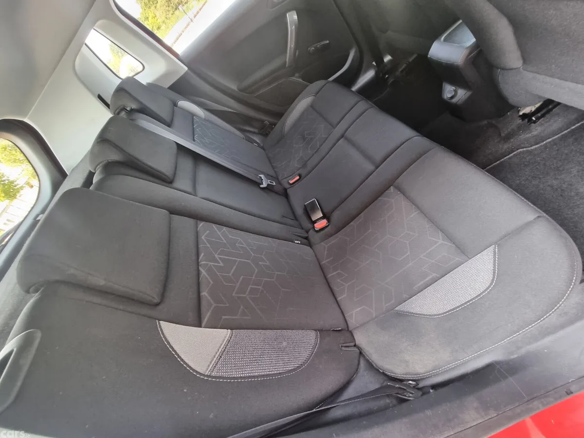 Peugeot 2008 Estate, Diesel, 2017, Red