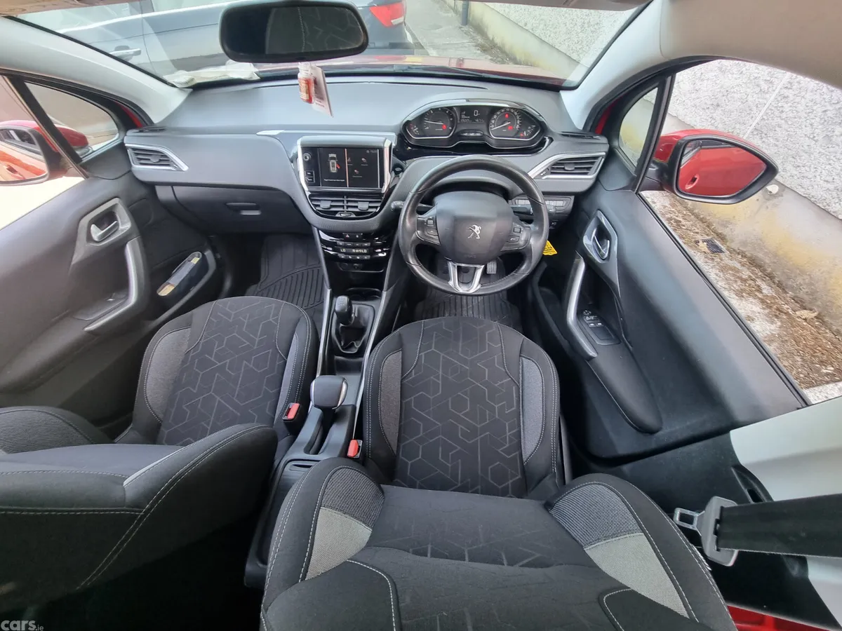 Peugeot 2008 Estate, Diesel, 2017, Red
