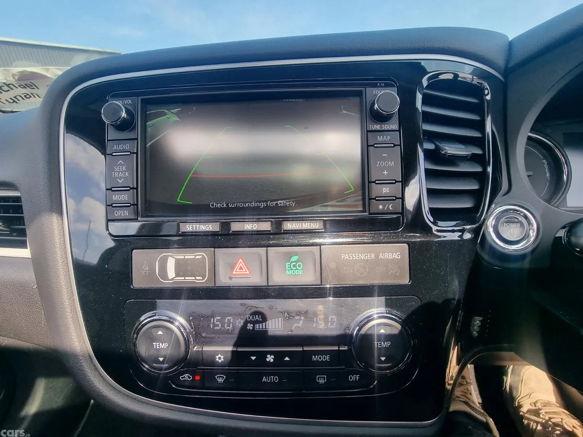 Mitsubishi Outlander SUV, Petrol Plug-in Hybrid, 2015, Black
