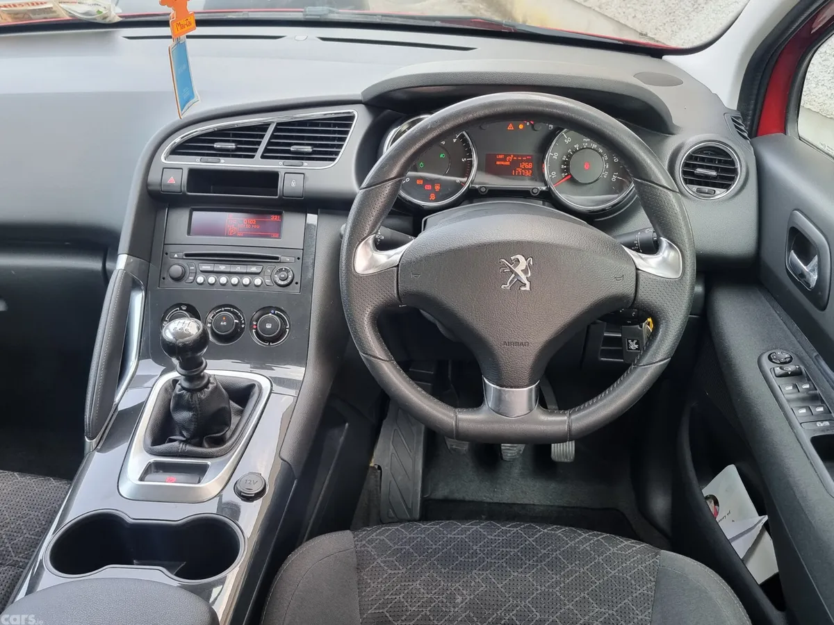 Peugeot 3008 SUV, Diesel, 2015, Red