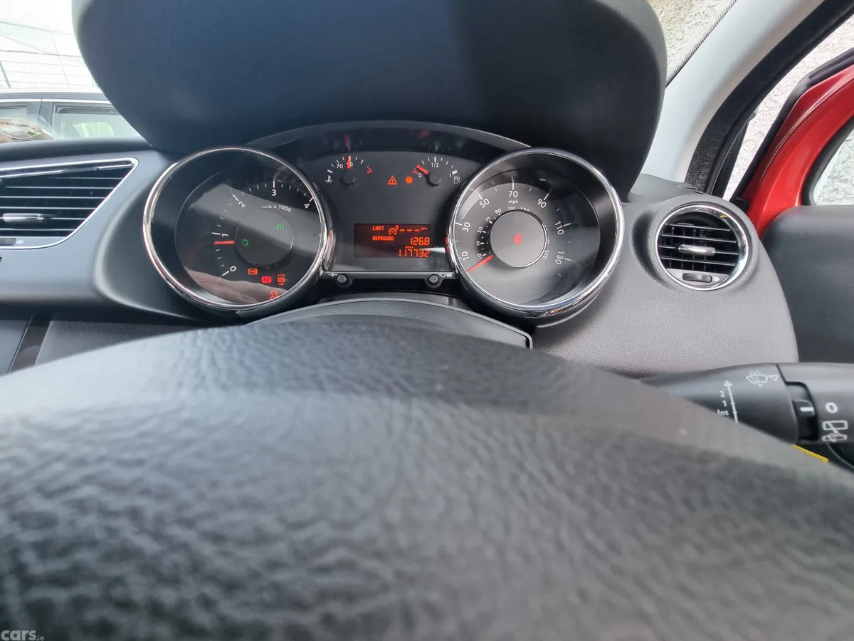 Peugeot 3008 SUV, Diesel, 2015, Red