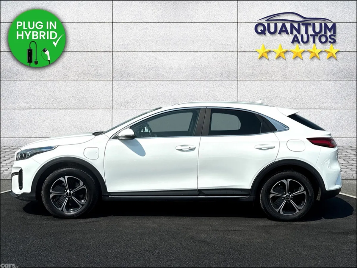 Kia XCeed Hatchback, Petrol Plug-in Hybrid, 2023, White