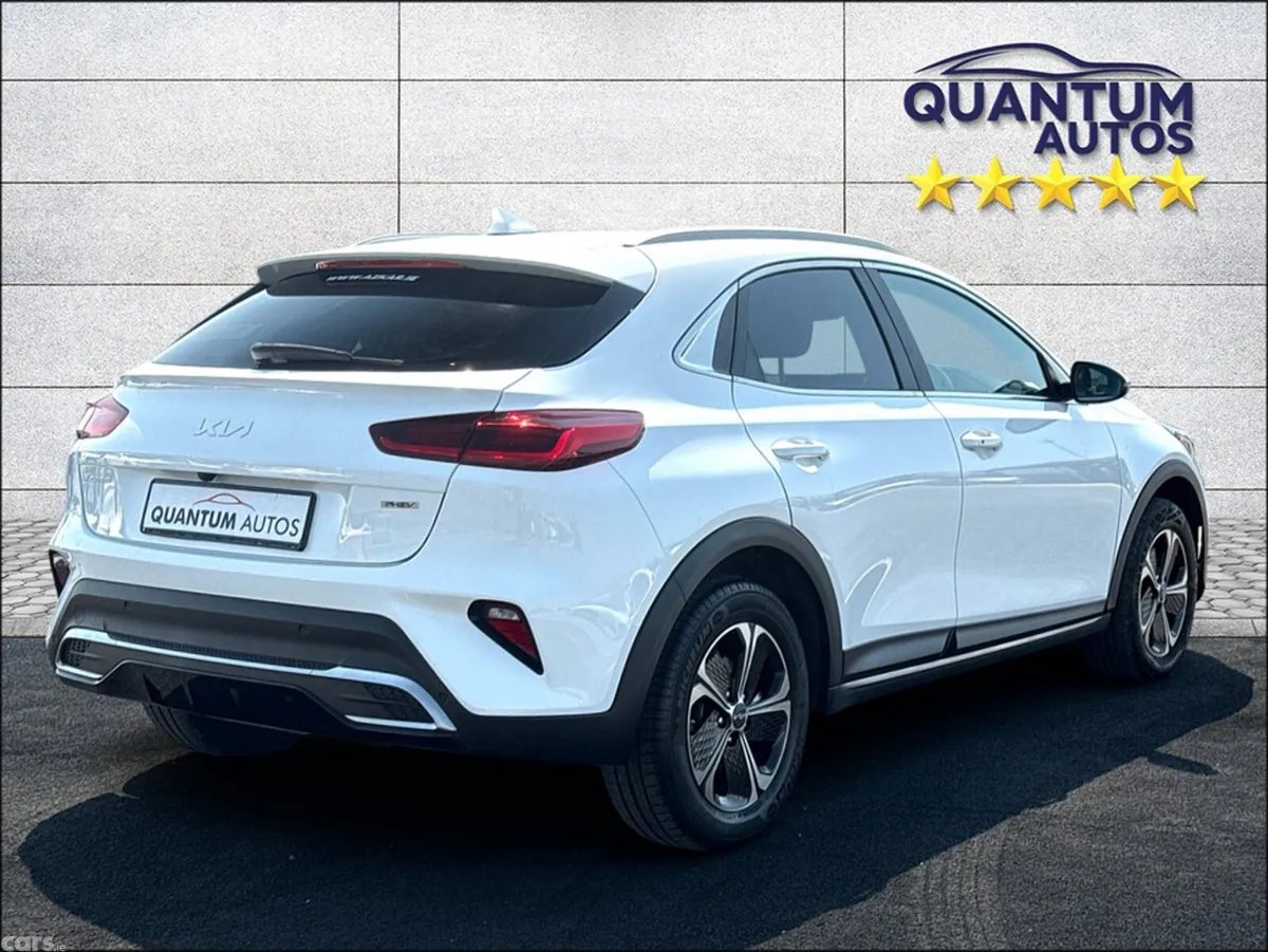 Kia XCeed Hatchback, Petrol Plug-in Hybrid, 2023, White