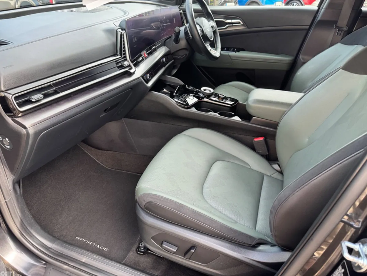 Kia Sportage MPV, Petrol Plug-in Hybrid, 2025, Black
