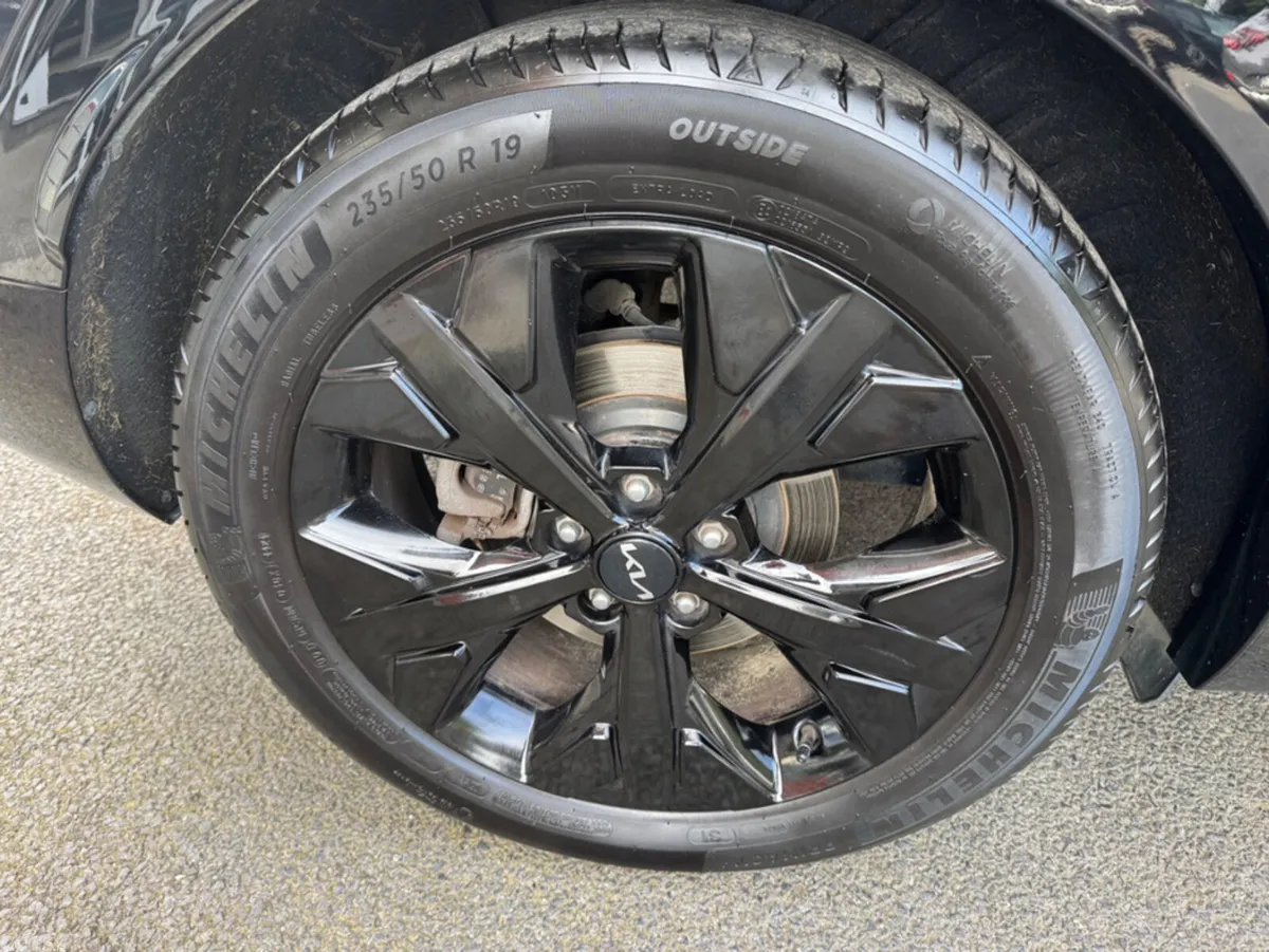 Kia Sportage MPV, Petrol Plug-in Hybrid, 2025, Black