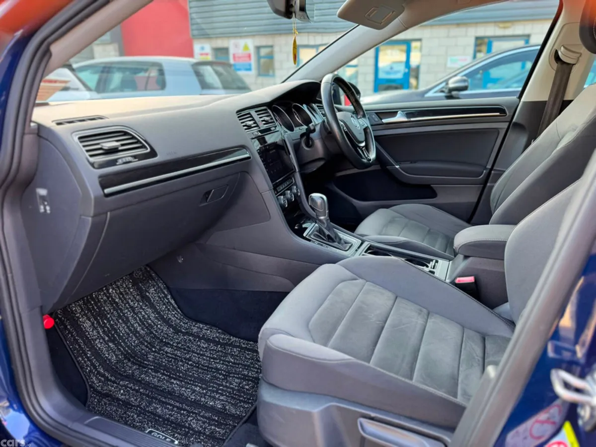 Volkswagen Golf Hatchback, Petrol, 2017, Blue