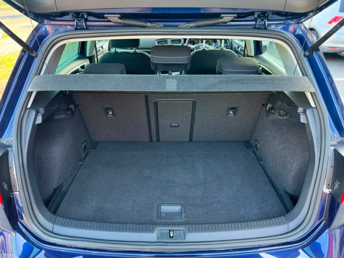 Volkswagen Golf Hatchback, Petrol, 2017, Blue