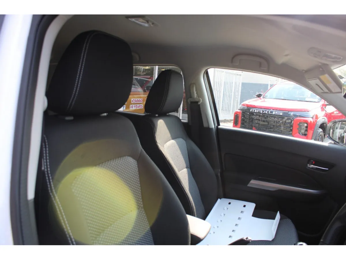 Suzuki Vitara SUV, Petrol Hybrid, 2027, White