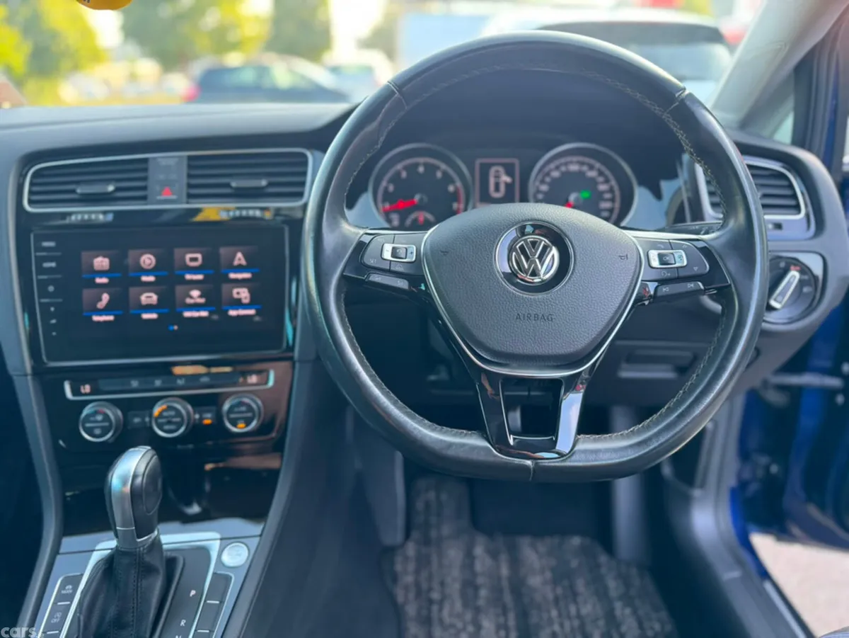 Volkswagen Golf Hatchback, Petrol, 2017, Blue