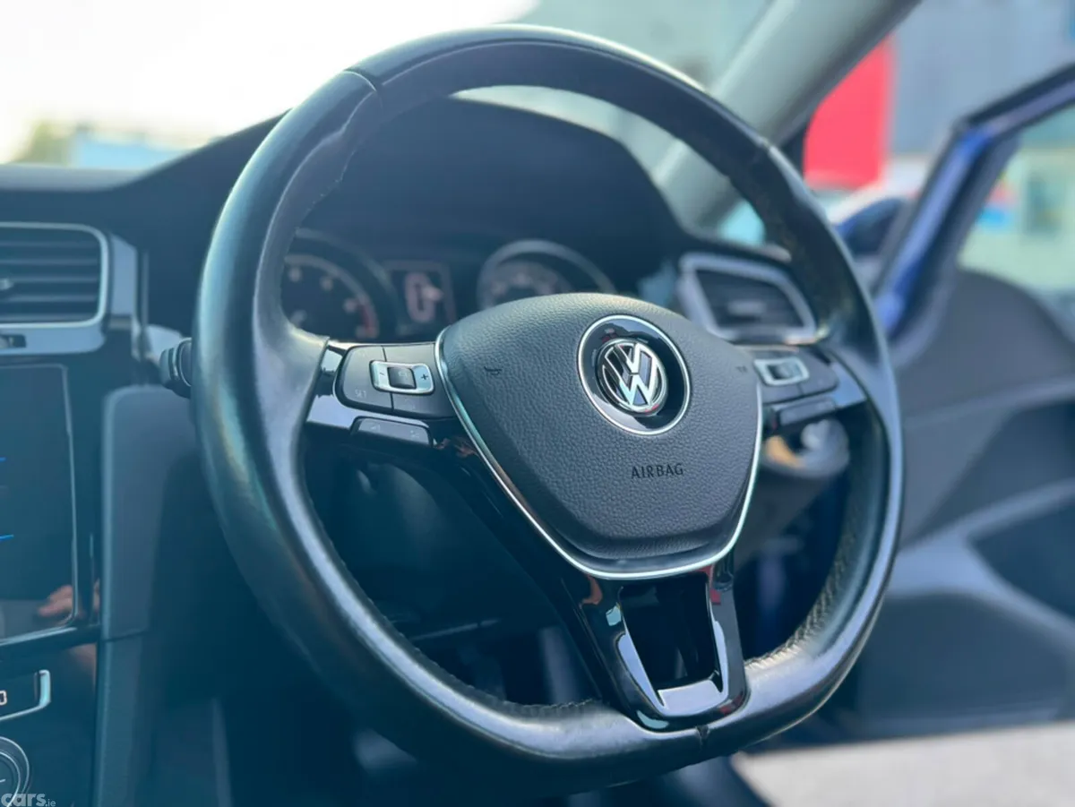 Volkswagen Golf Hatchback, Petrol, 2017, Blue