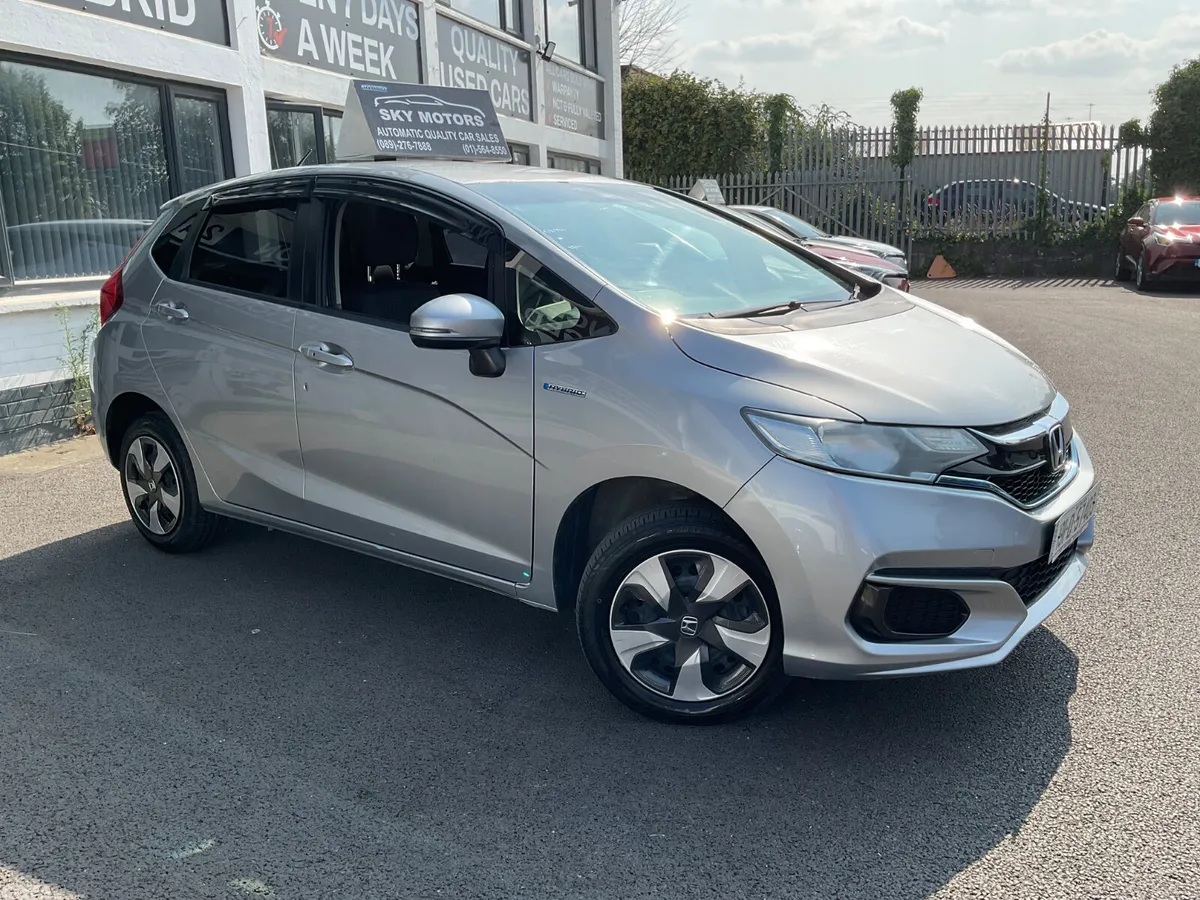 Honda Fit Hatchback, Petrol, 2019, Silver