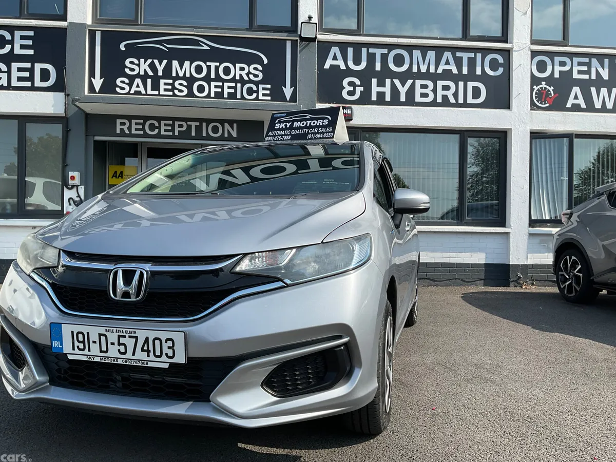 Honda Fit Hatchback, Petrol, 2019, Silver