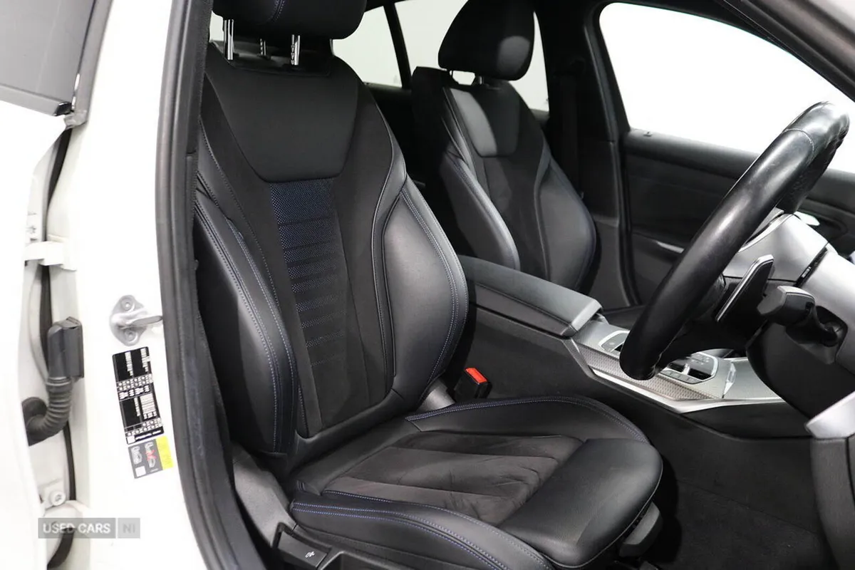 BMW 3-Series Saloon, Petrol Hybrid, 2023, White