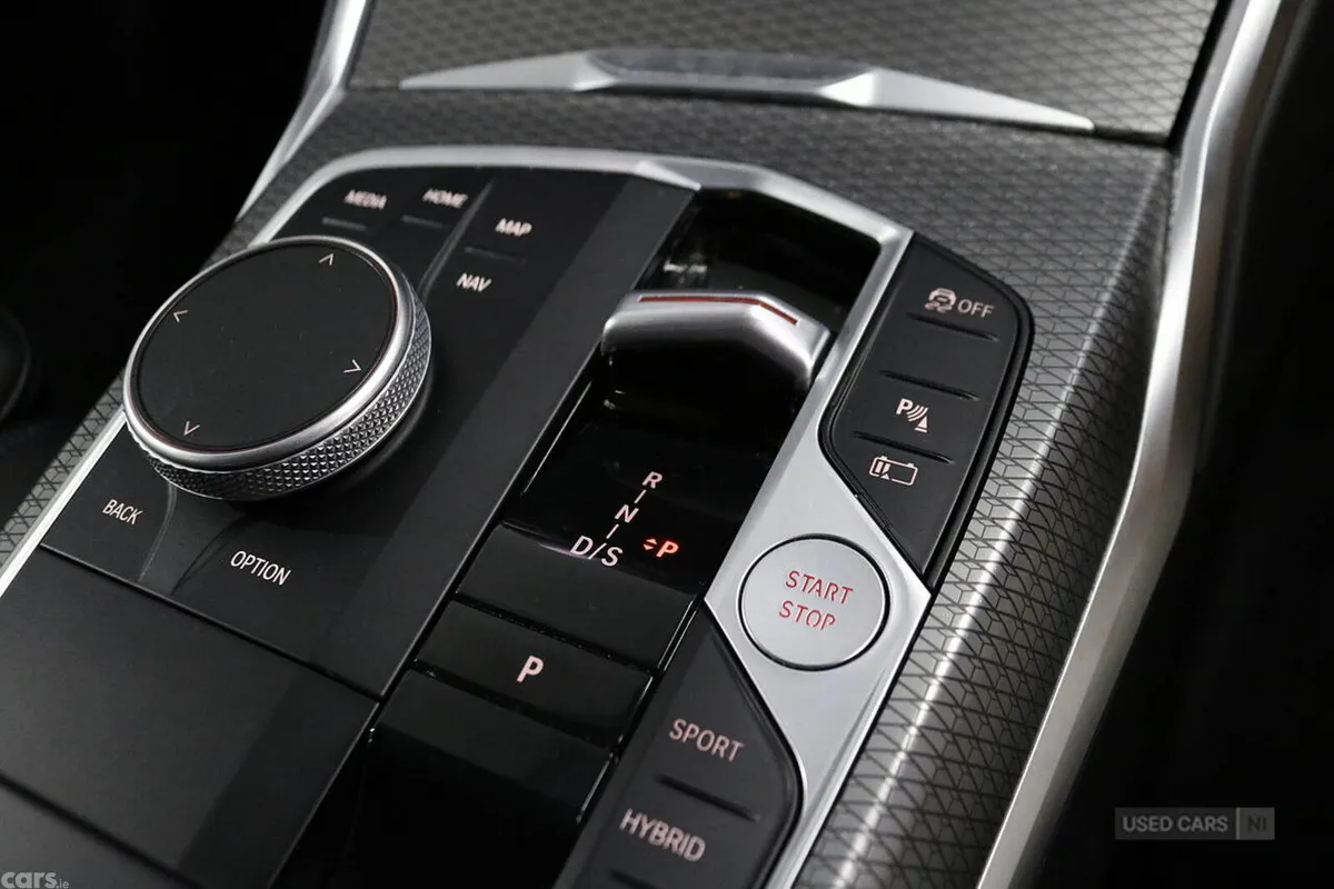 BMW 3-Series Saloon, Petrol Hybrid, 2023, White