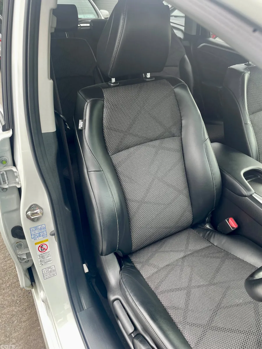 Honda Jade MPV, Petrol Hybrid, 2015, White