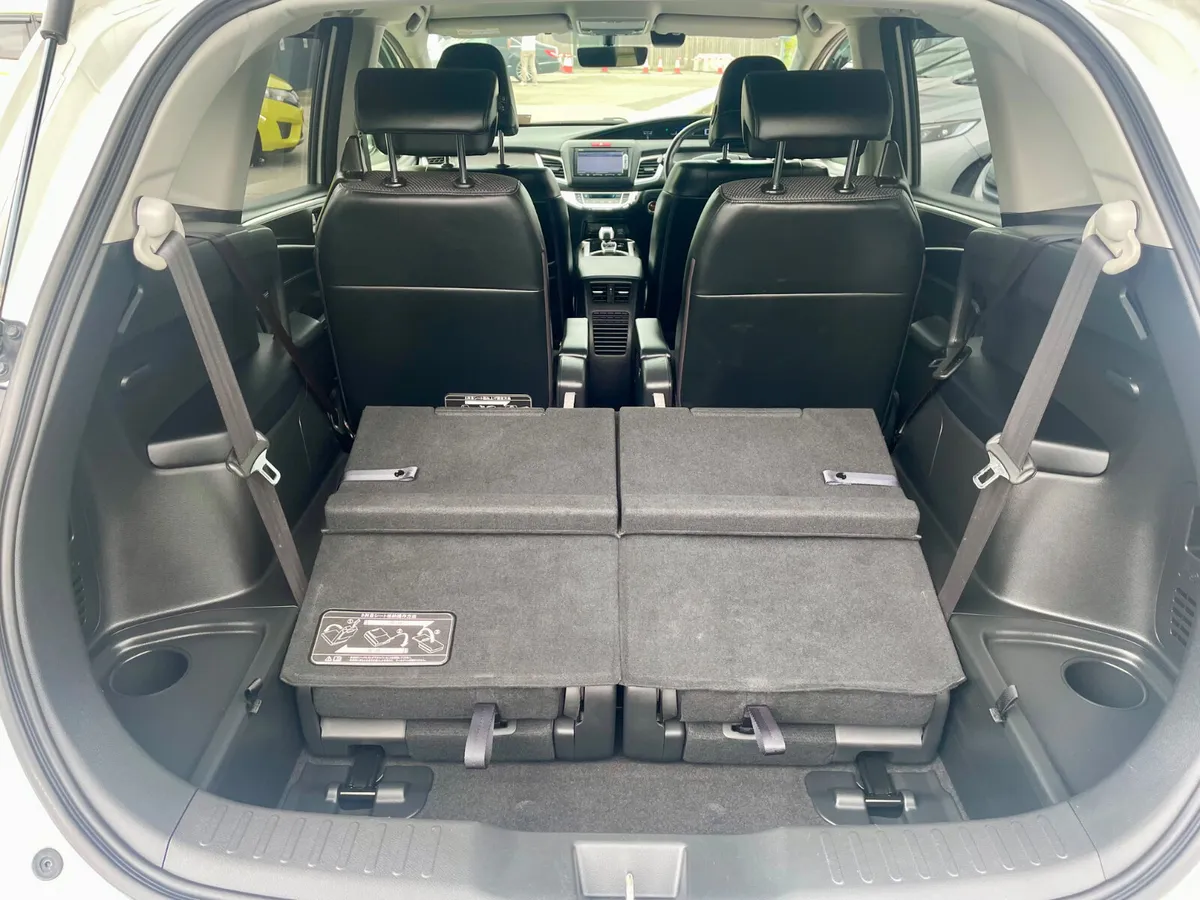 Honda Jade MPV, Petrol Hybrid, 2015, White