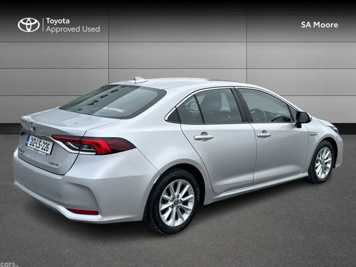 Toyota Corolla Saloon, Petrol Hybrid, 2021, Grey