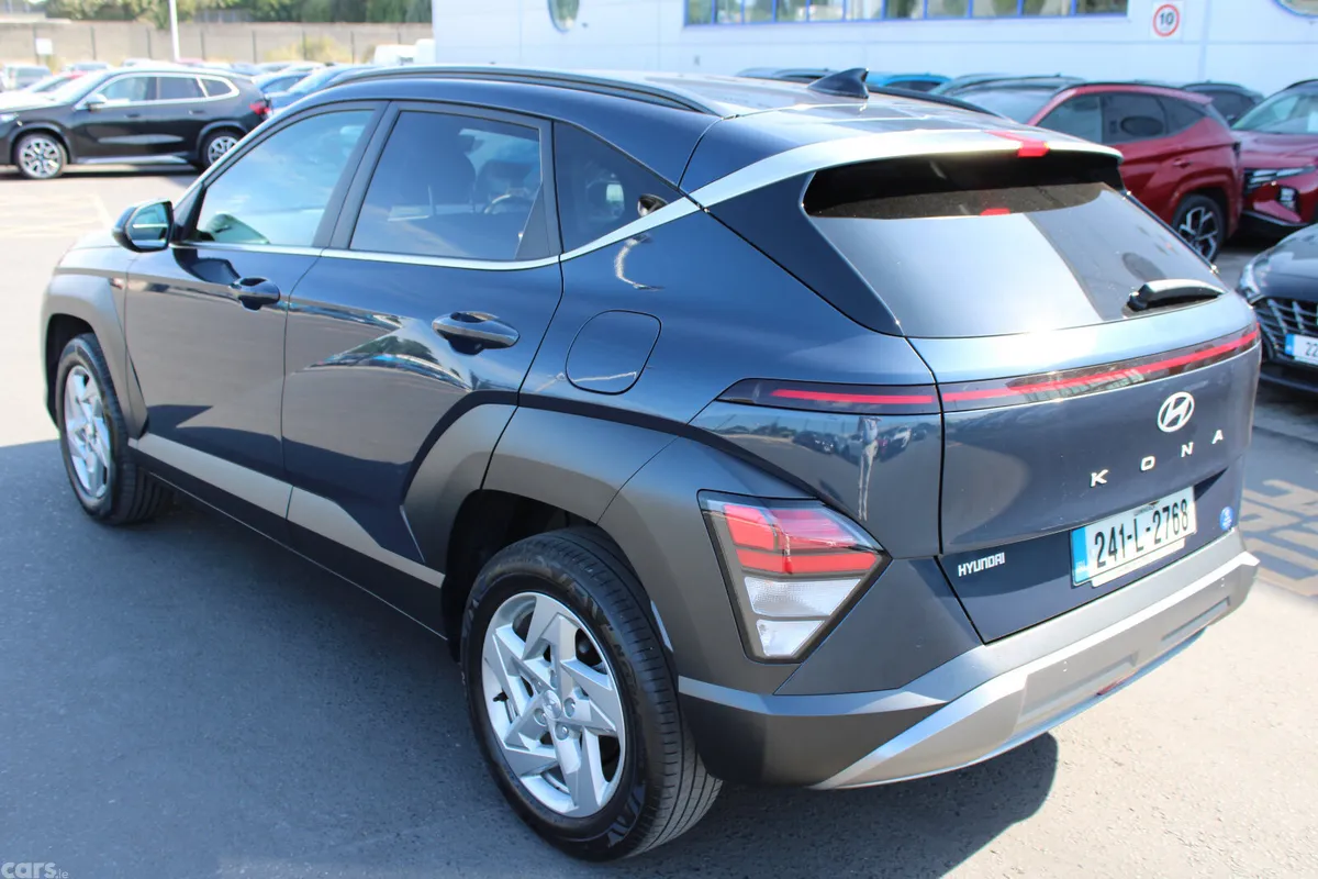 Hyundai KONA MPV, Petrol, 2024, Blue
