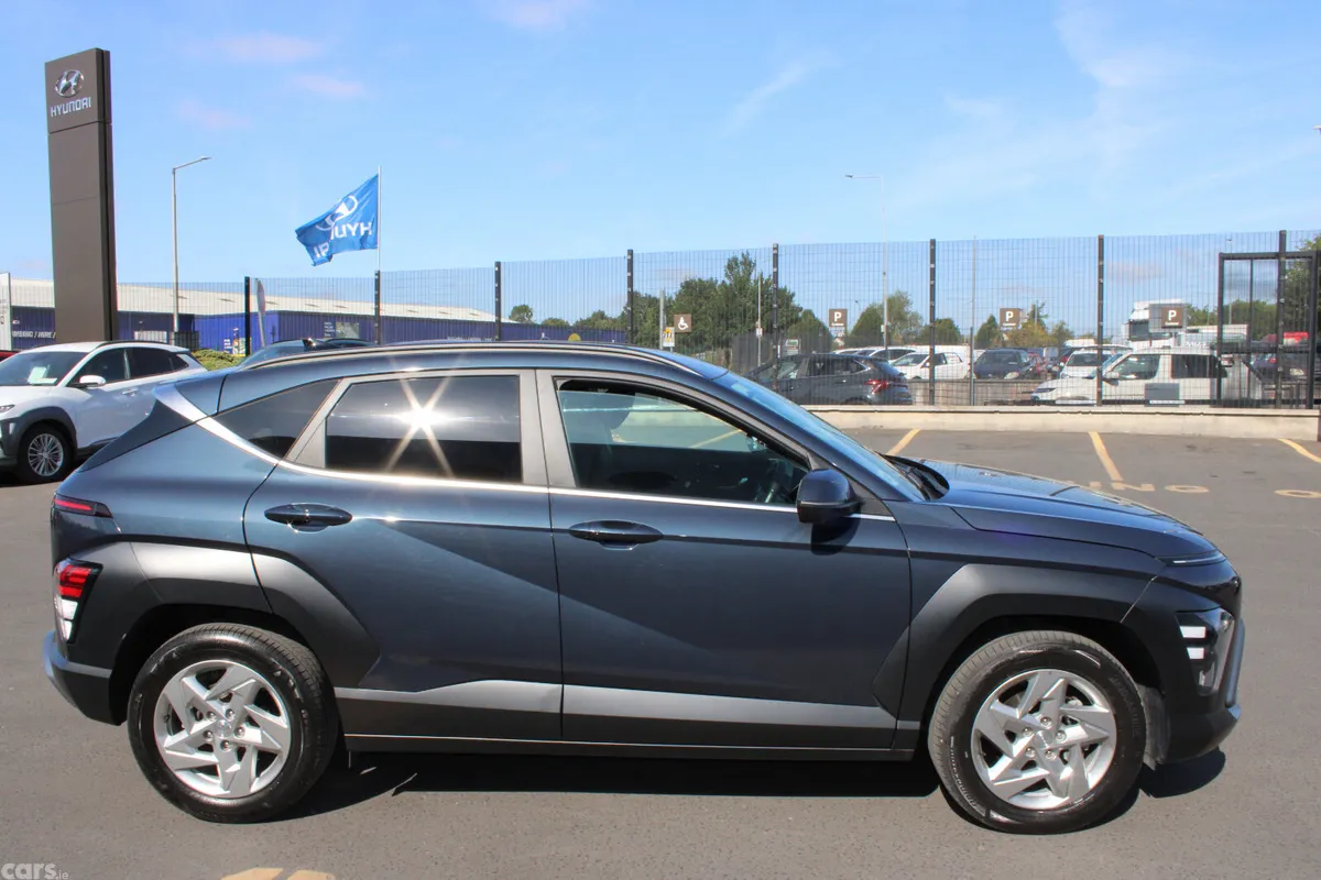 Hyundai KONA MPV, Petrol, 2024, Blue