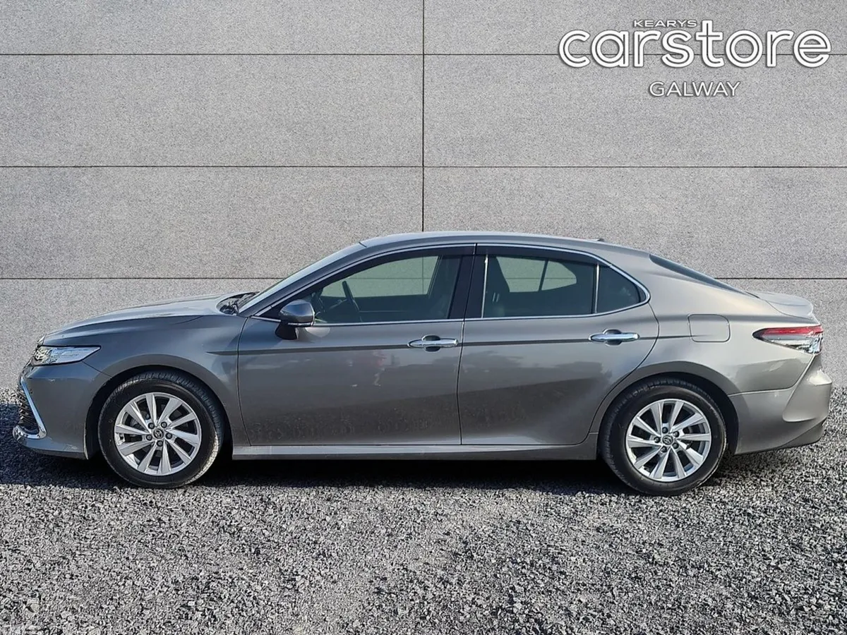 Toyota Camry Saloon, Petrol Hybrid, 2021, Grey