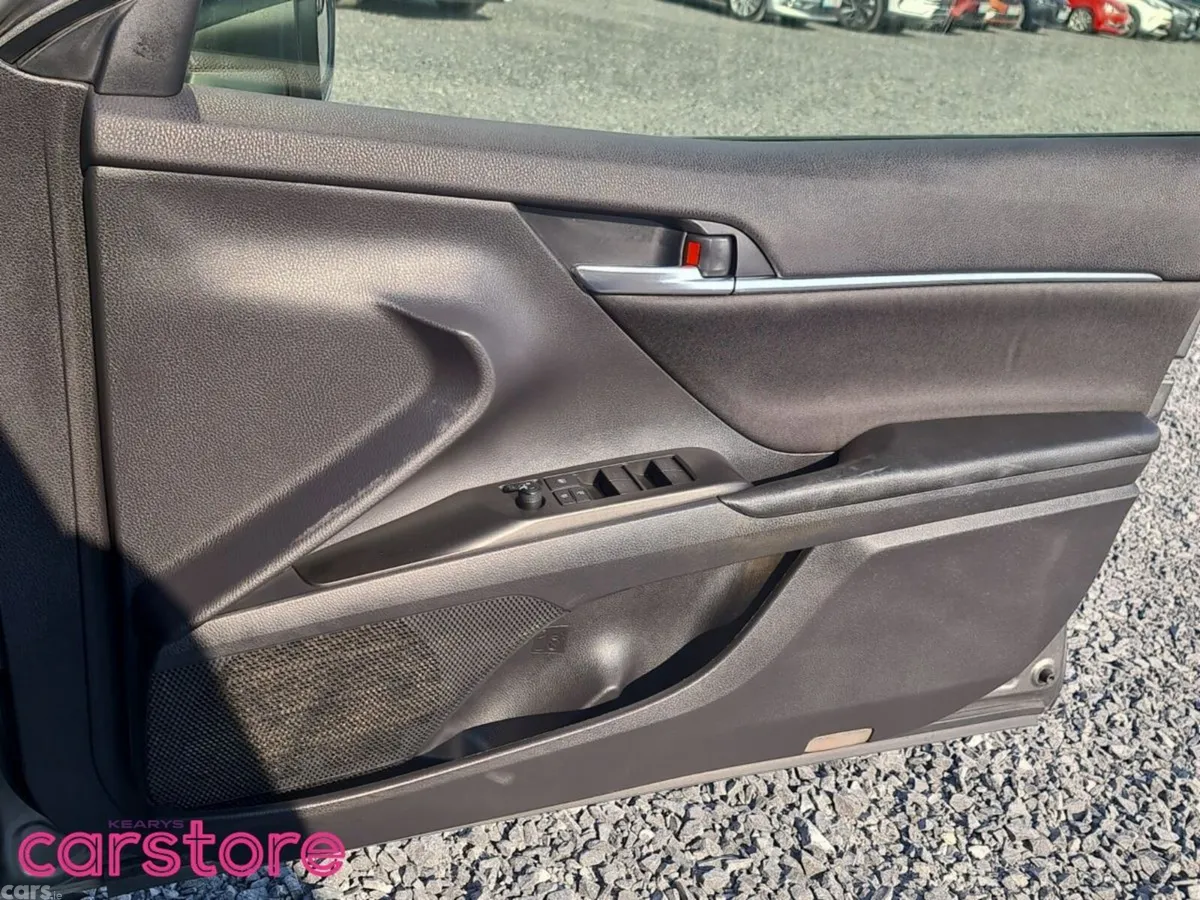 Toyota Camry Saloon, Petrol Hybrid, 2021, Grey