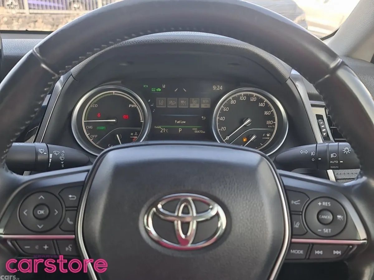 Toyota Camry Saloon, Petrol Hybrid, 2021, Grey