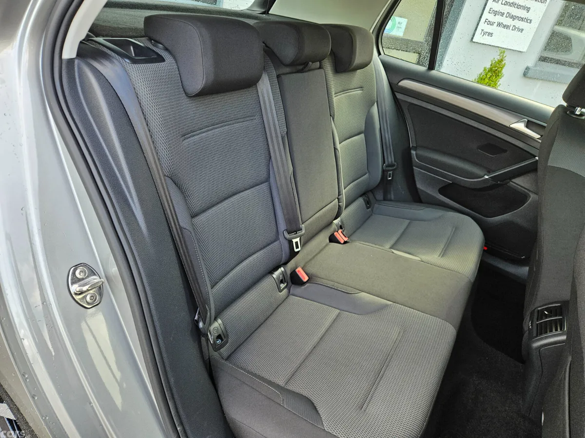 Volkswagen Golf Hatchback, Diesel, 2018, Silver