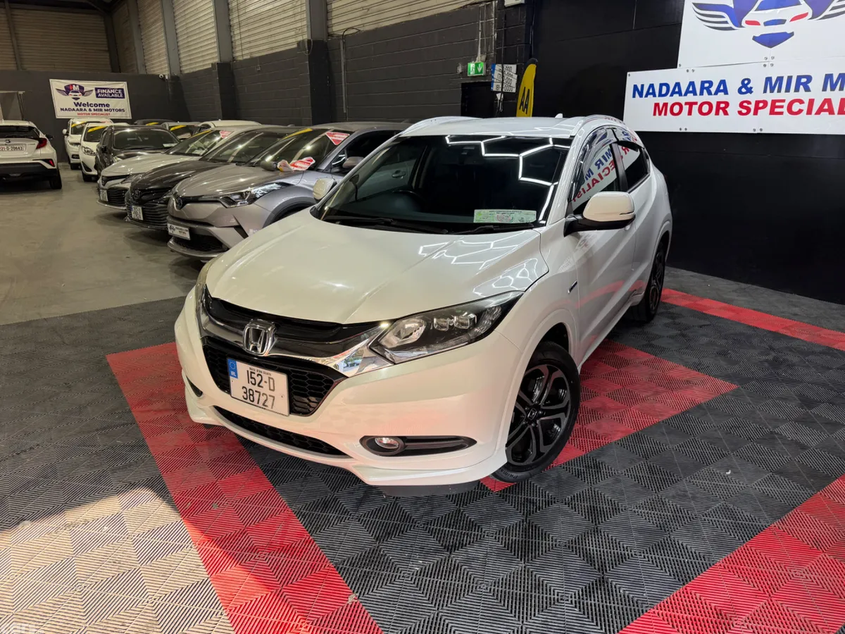Honda Vezel Estate, Petrol Hybrid, 2015, White