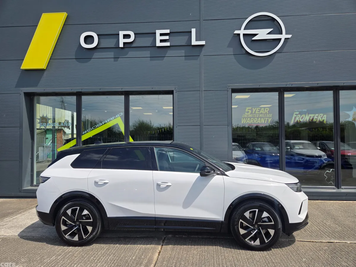 Opel Grandland SUV, Petrol Hybrid, 2026, White