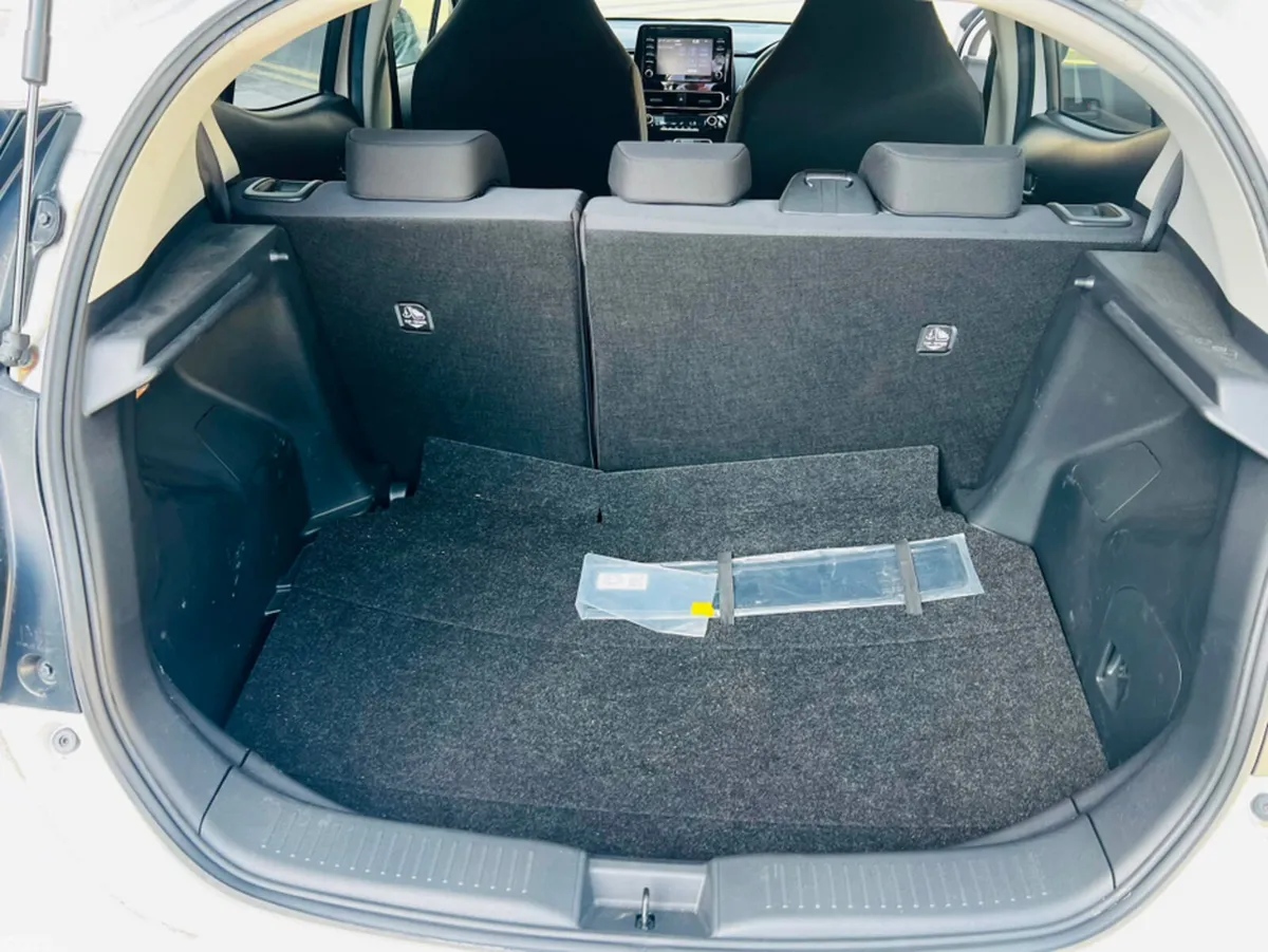 Toyota Aqua Hatchback, Petrol Hybrid, 2023, White