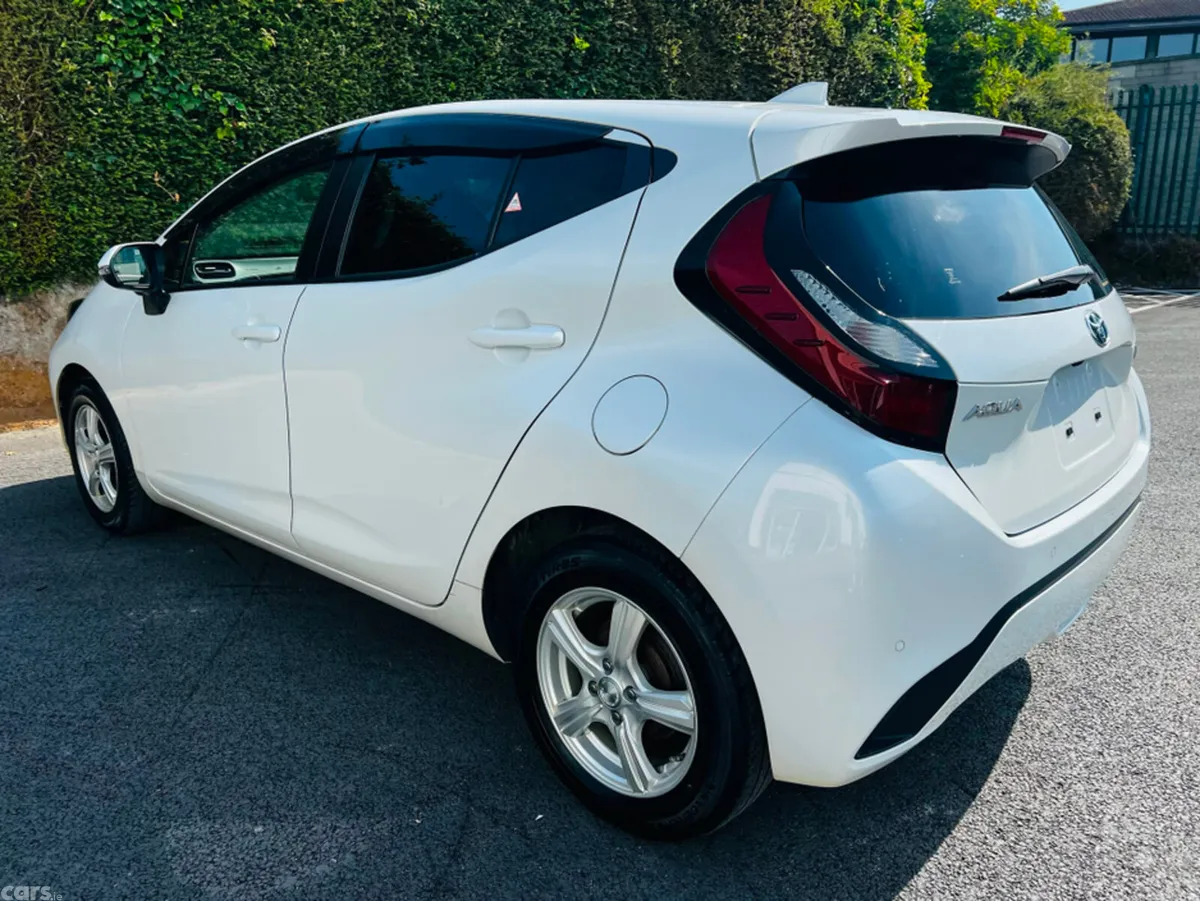 Toyota Aqua Hatchback, Petrol Hybrid, 2023, White