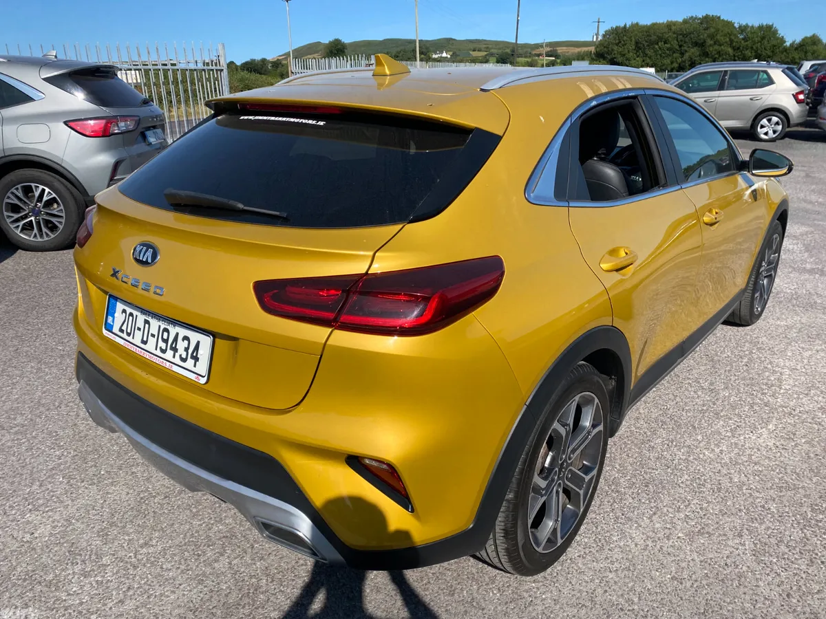 Kia XCeed Hatchback, Petrol, 2020, Yellow