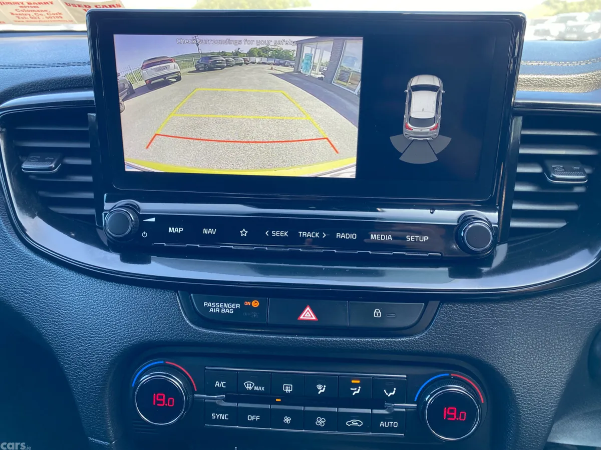Kia XCeed Hatchback, Petrol, 2020, Yellow