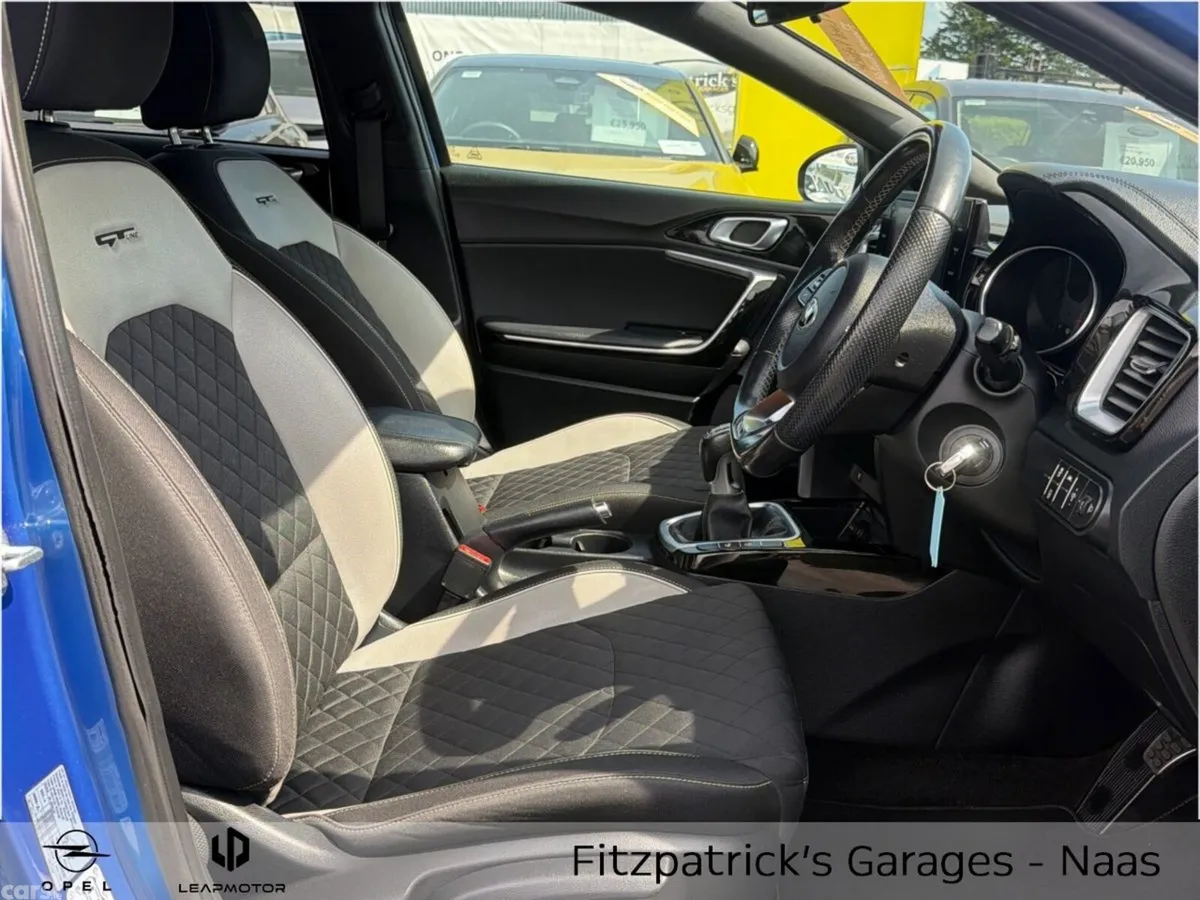 Kia Ceed Hatchback, Petrol, 2021, Blue