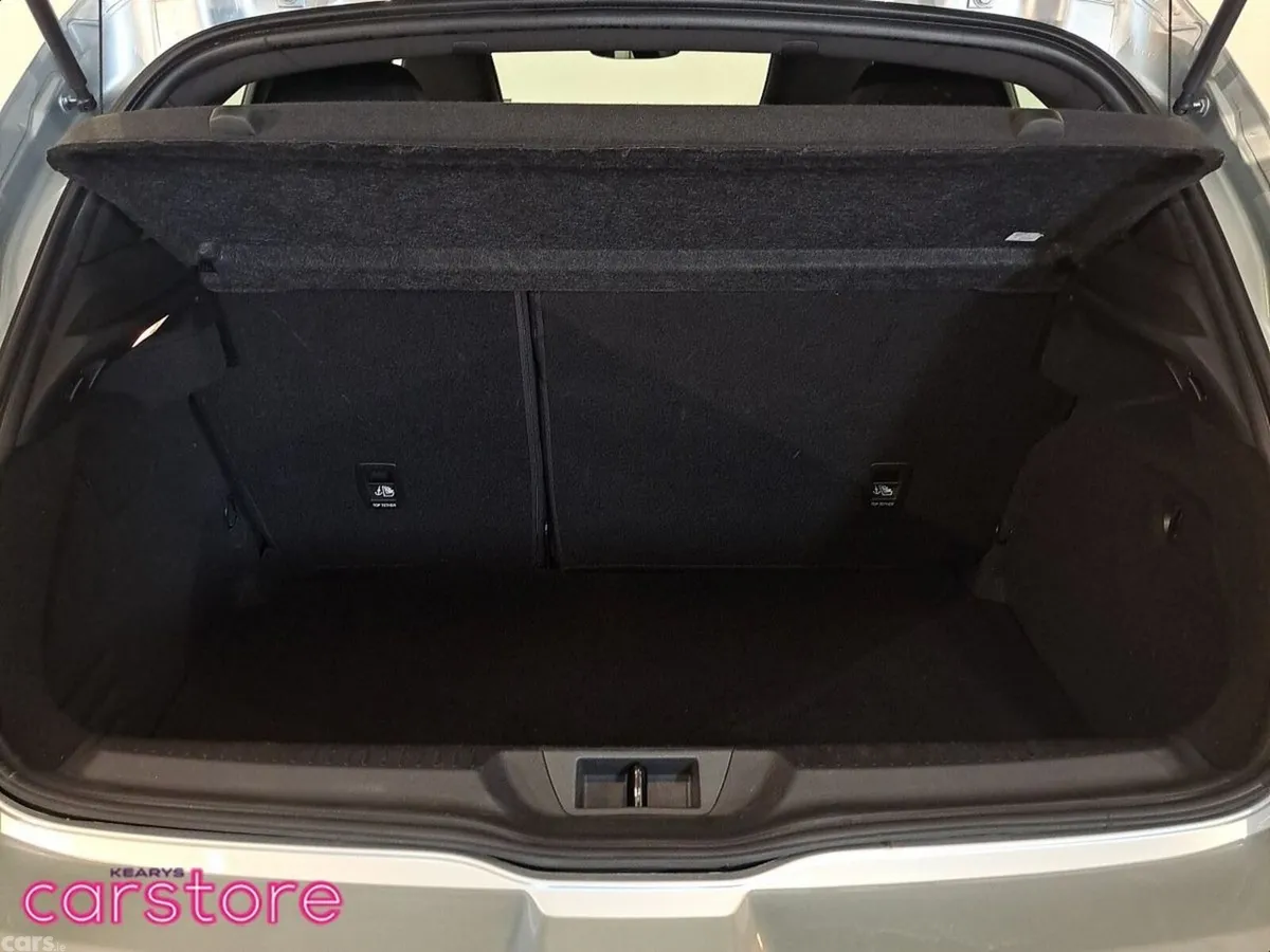 Renault Megane Hatchback, Petrol, 2021, Grey
