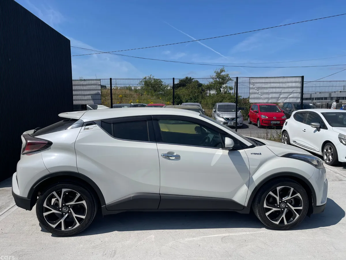 Toyota C-HR Hatchback, Petrol Hybrid, 2018, White