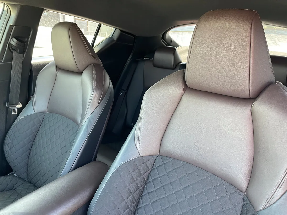 Toyota C-HR Hatchback, Petrol Hybrid, 2018, White