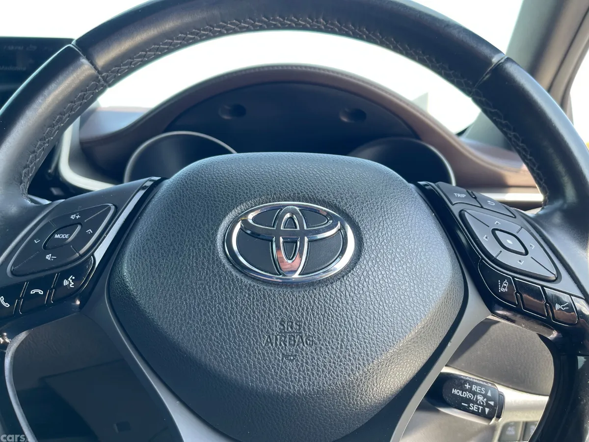 Toyota C-HR Hatchback, Petrol Hybrid, 2018, White