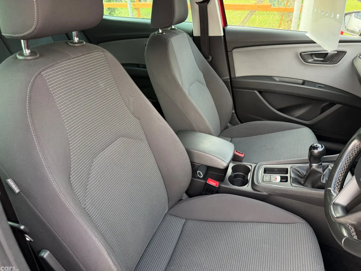 SEAT Leon Hatchback, Diesel, 2018, Red