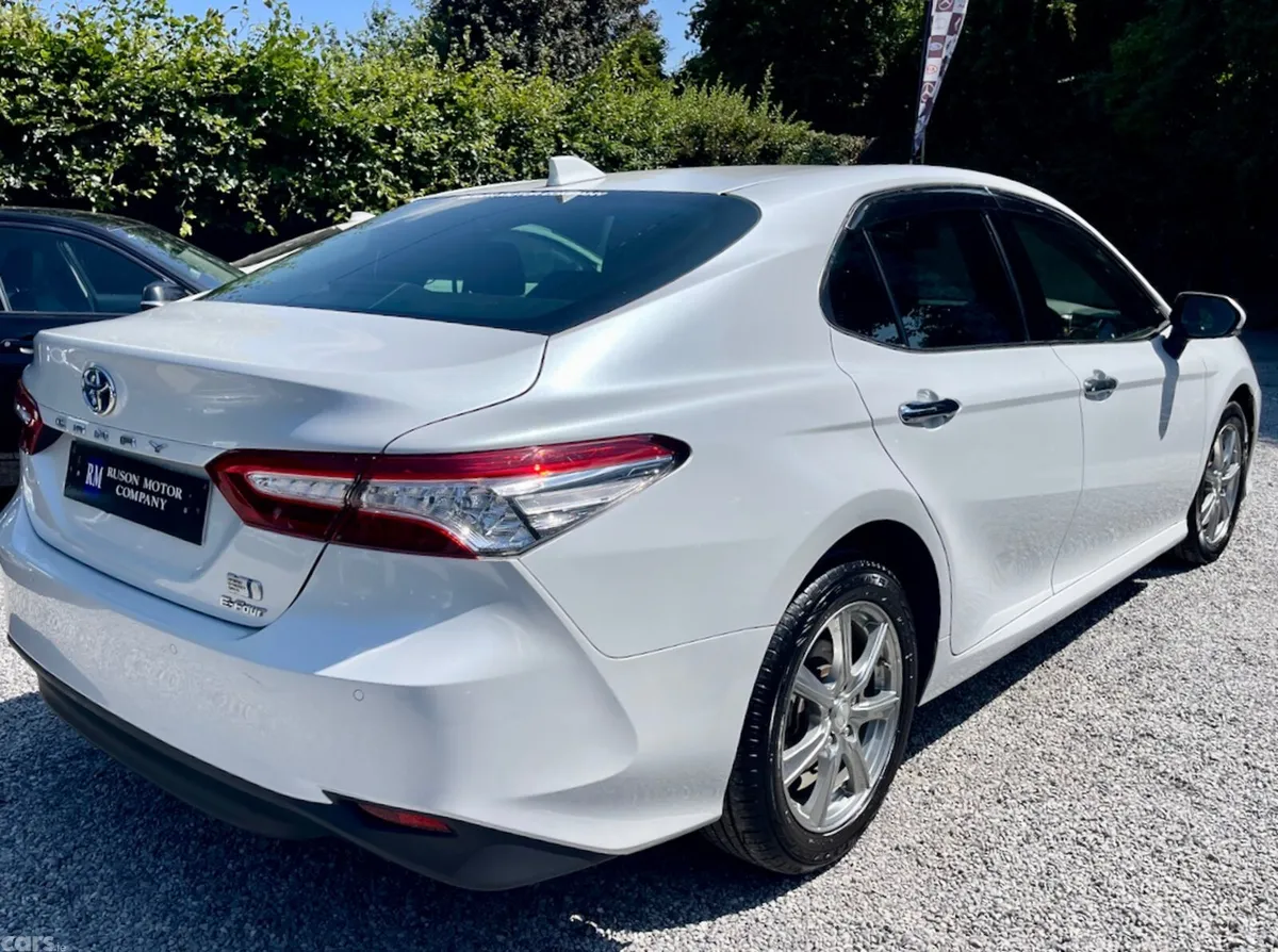 Toyota Camry Saloon, Petrol Hybrid, 2021, White