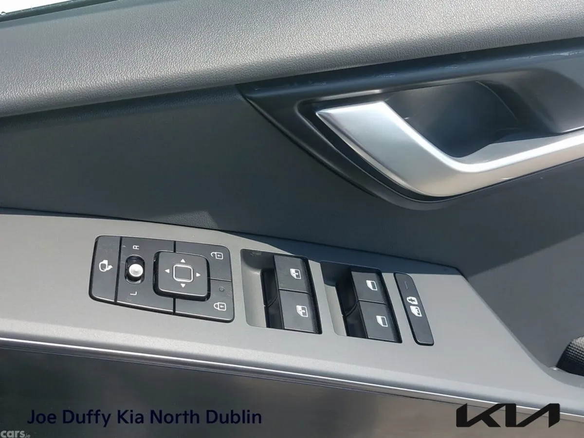 Kia Niro MPV, Petrol Plug-in Hybrid, 2026, Black