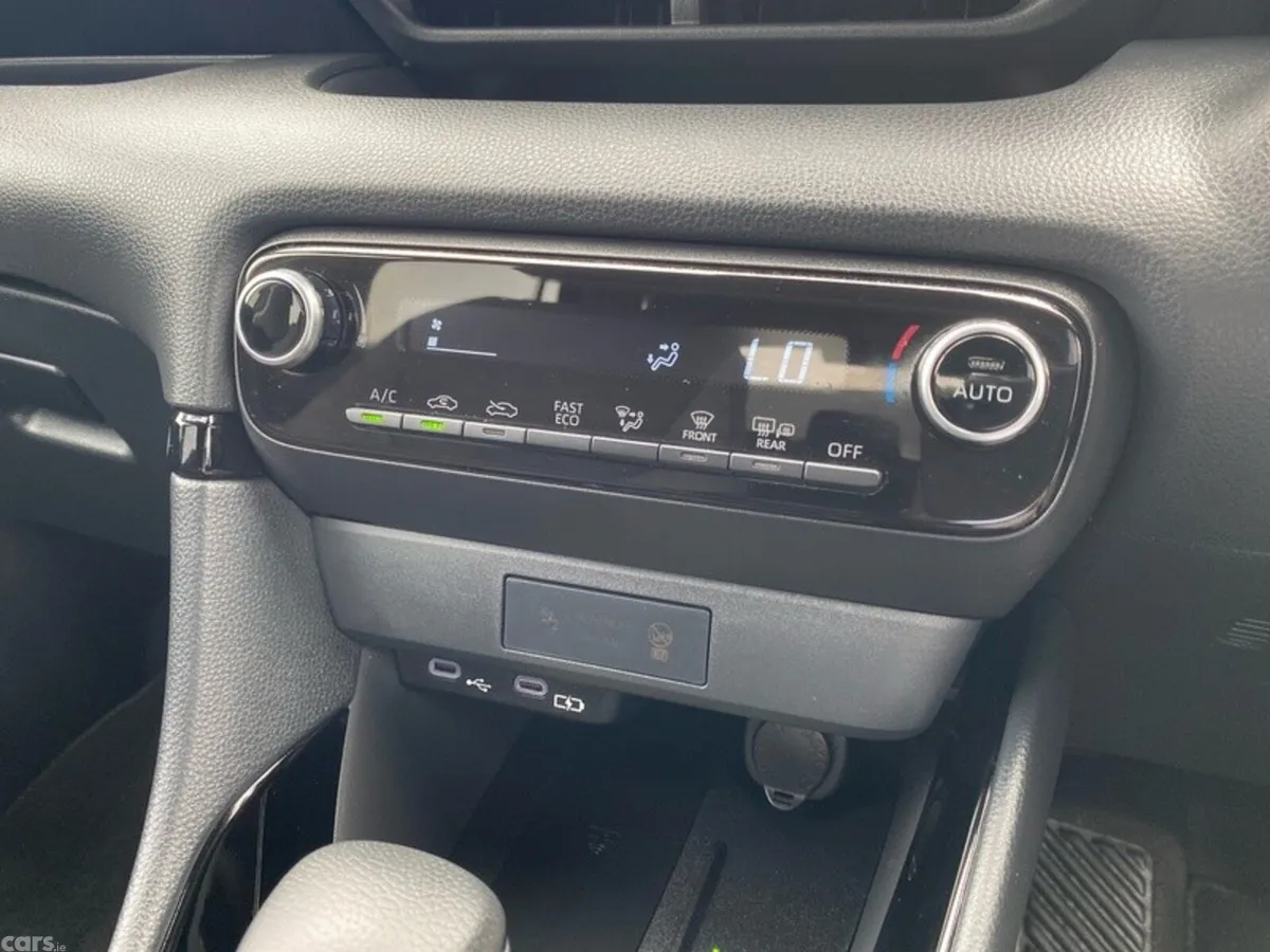 Toyota Yaris Hatchback, Petrol Hybrid, 2026, Grey