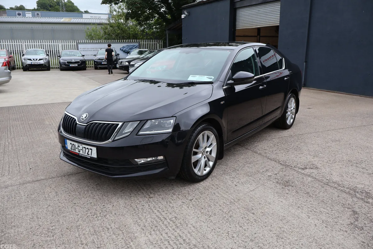 Skoda Octavia Saloon, Diesel, 2020, Black