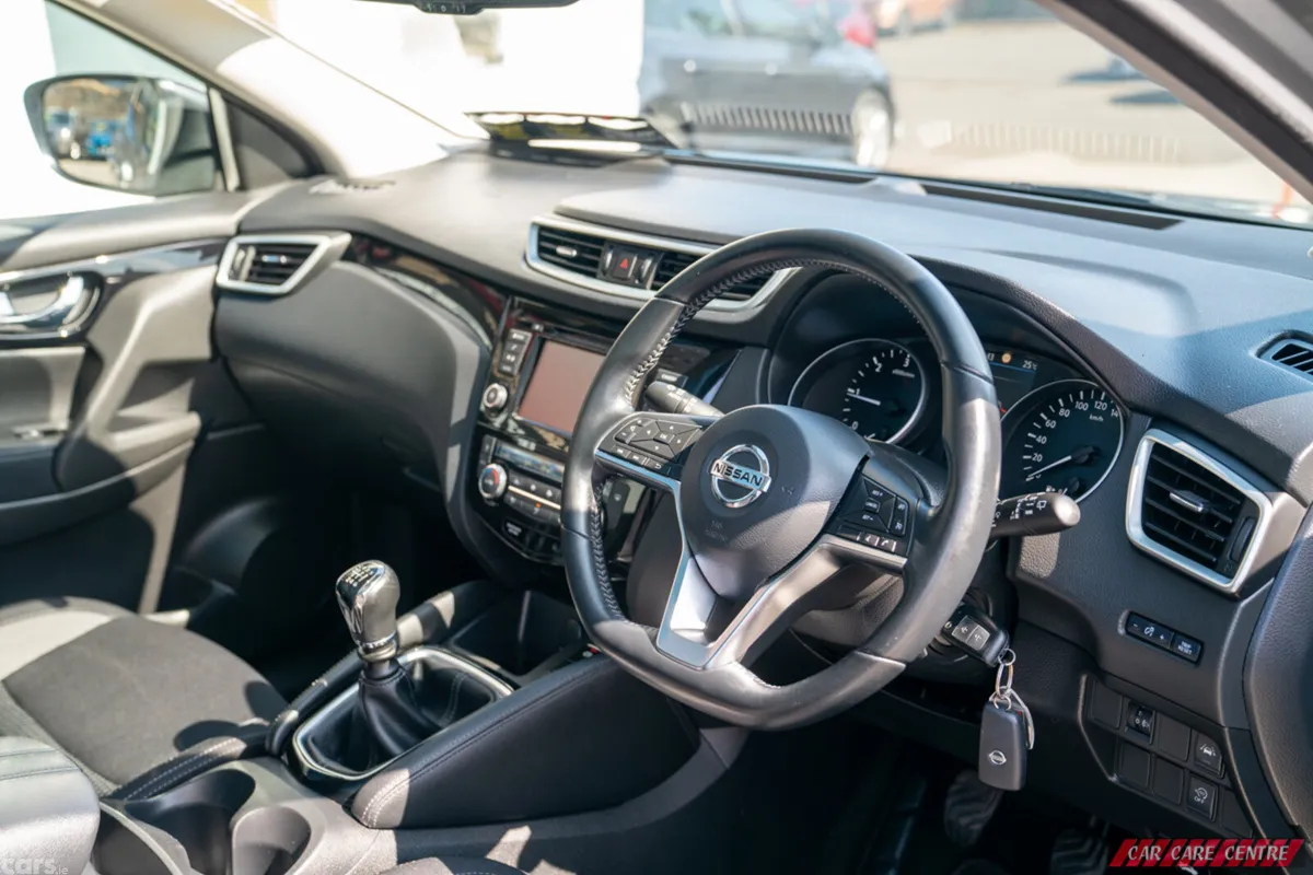 Nissan Qashqai MPV, Diesel, 2020, Grey