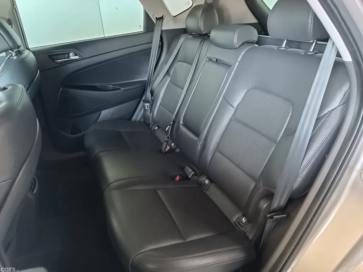 Hyundai Tucson SUV, Diesel, 2018, Gold