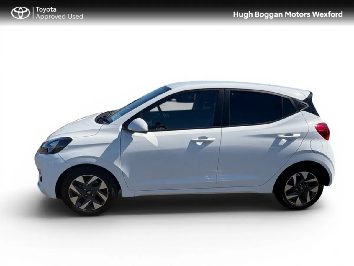 Hyundai i10 Hatchback, Petrol, 2024, White