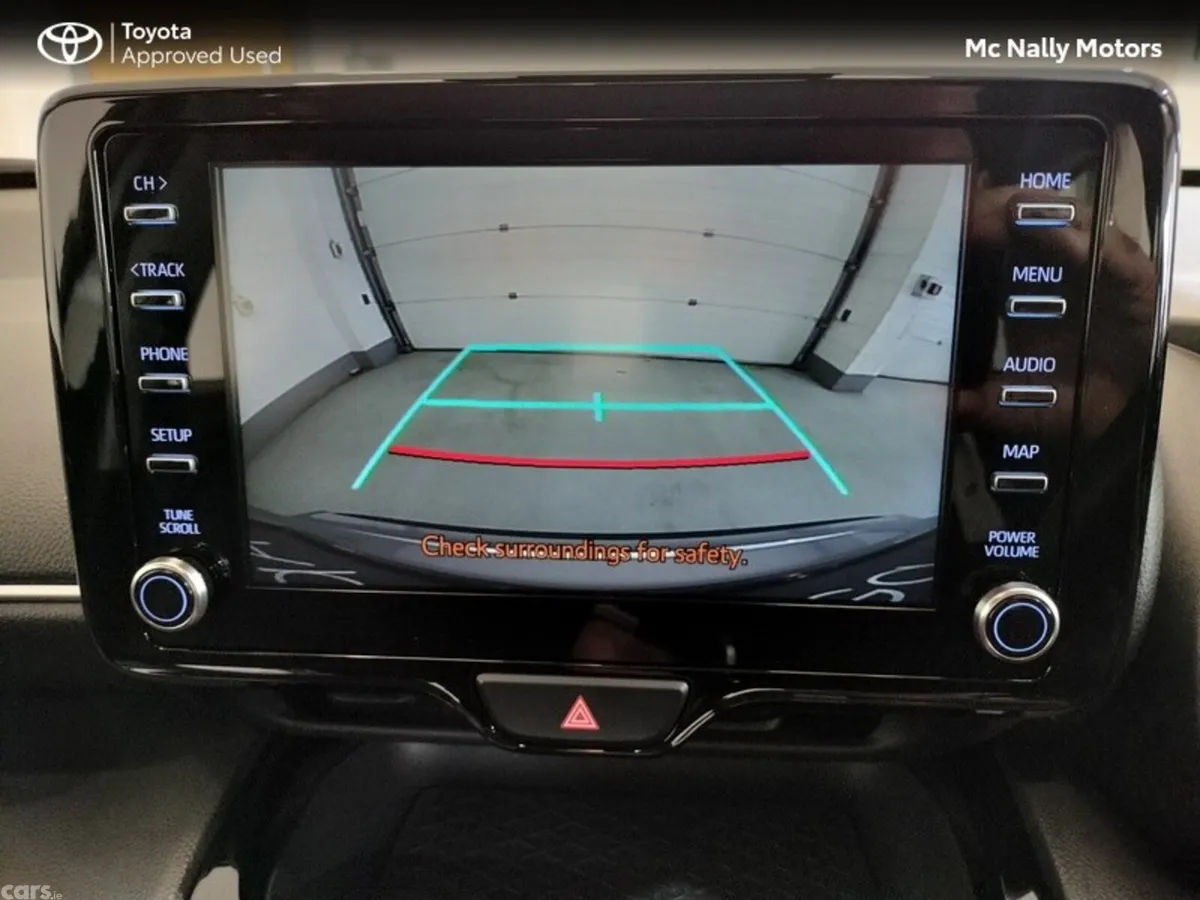 Toyota Yaris Cross Hatchback, Petrol Hybrid, 2024, Silver