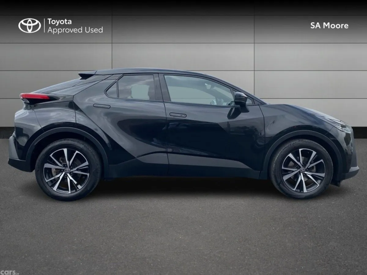Toyota C-HR SUV, Petrol Hybrid, 2024, Black