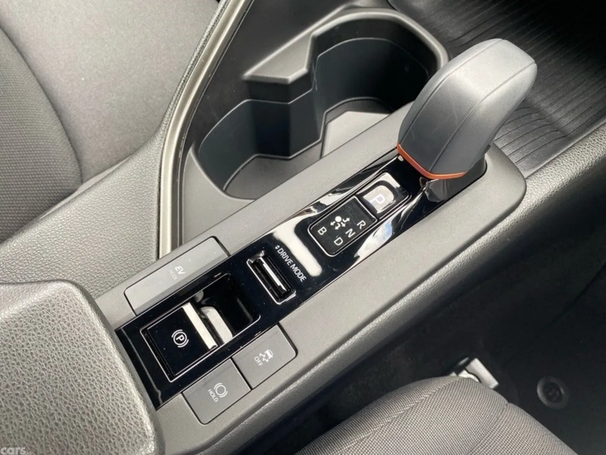 Toyota C-HR SUV, Petrol Hybrid, 2024, Black